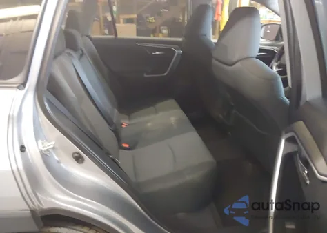 2022 Toyota Rav4 Xle z USA, uszkodzony, nr VIN 2T3P1RFV7NC258233